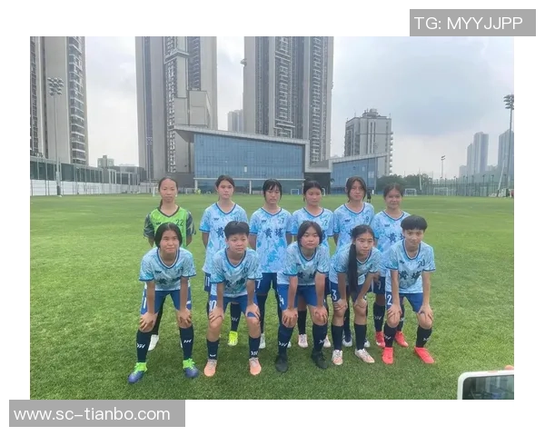 激情四溢的广州业余足球赛点燃城市热情展现年轻活力与团队精神